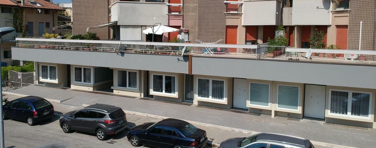 Rivabella Suite Apartments ريميني المظهر الخارجي الصورة